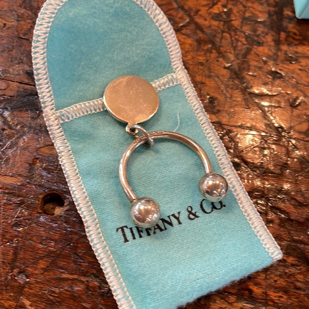 Tiffany & Company authentic sterling silver key ring NIB GREAT GIFT!